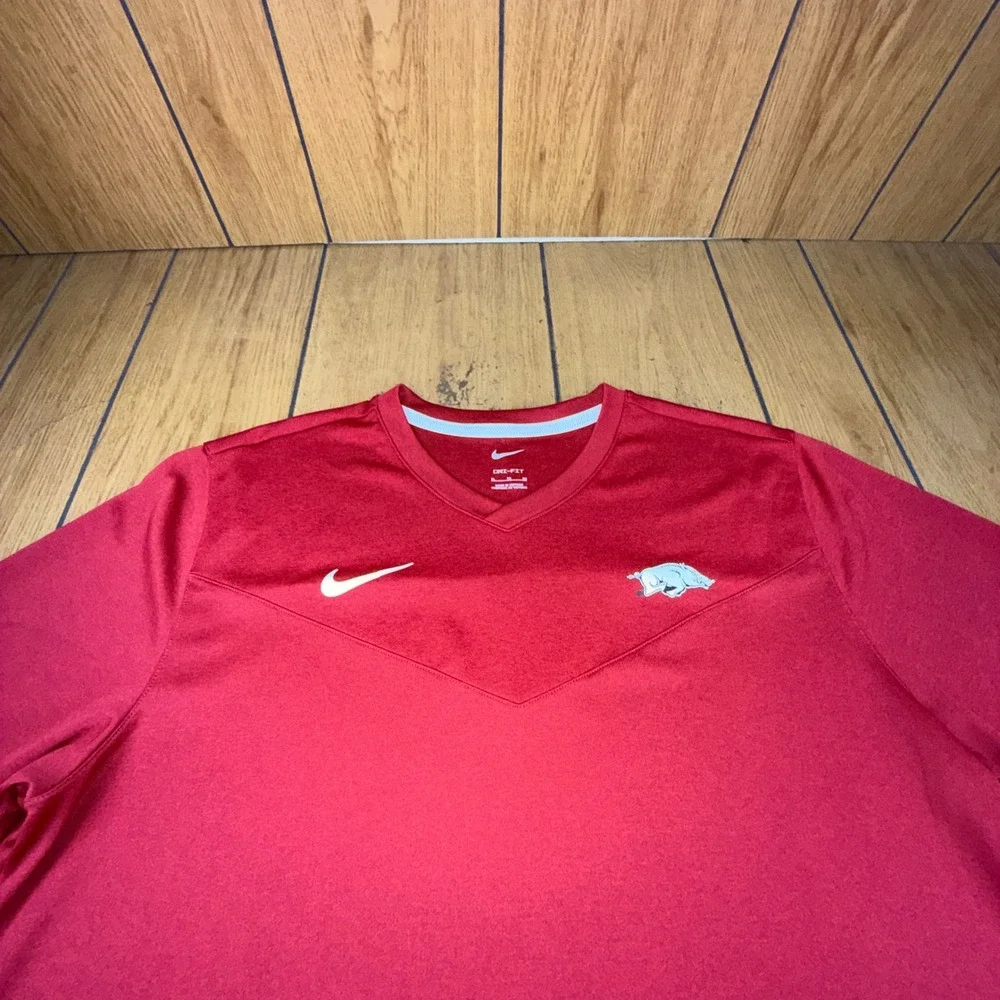 Nike Arkansas Razorbacks Dri-FIT On-Field Shirt Mens XL Red V-Neck Training Top